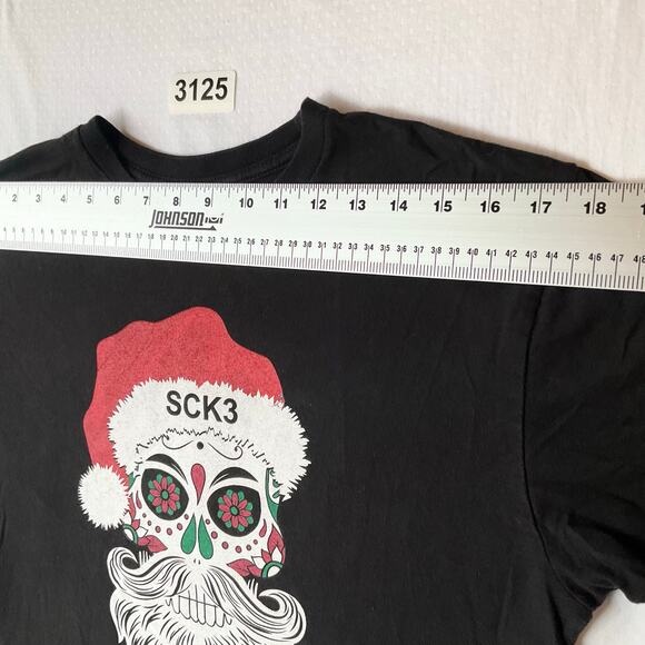 Next Level Apparel Men Short Sleeve T-shirt Size M, Black, Skull Santa Christmas - Picture 2 of 8